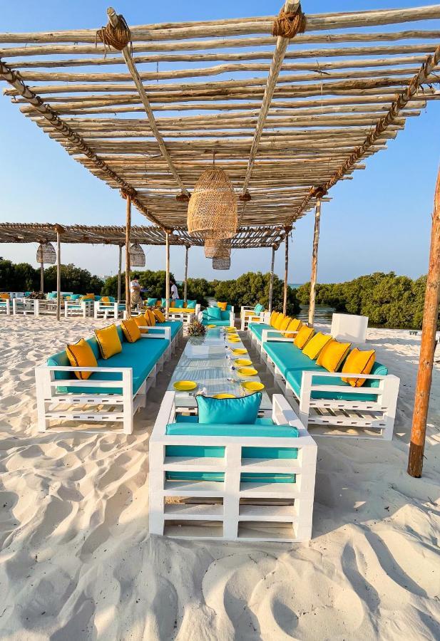 Luxury tent Pura Eco Retreat, Jubail Island Abu Dhabi