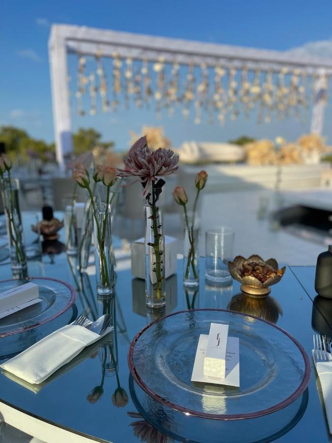 Pura Eco Retreat, Jubail Island *
